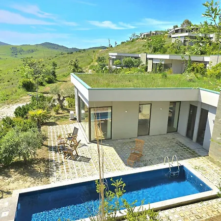 Sea View With Pool Hébergement de vacances *