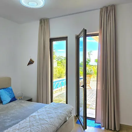 Sea View With Pool Durrës