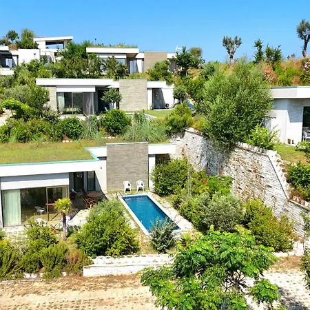 Sea View With Pool *