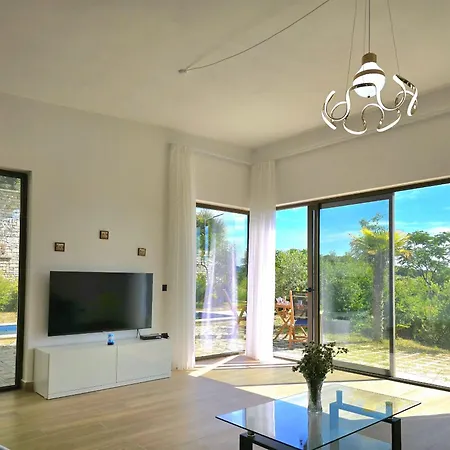 Ferienhaus Sea View With Pool