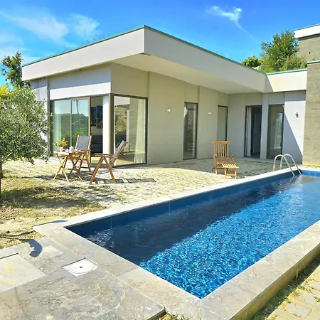 Sea View With Pool Durrës